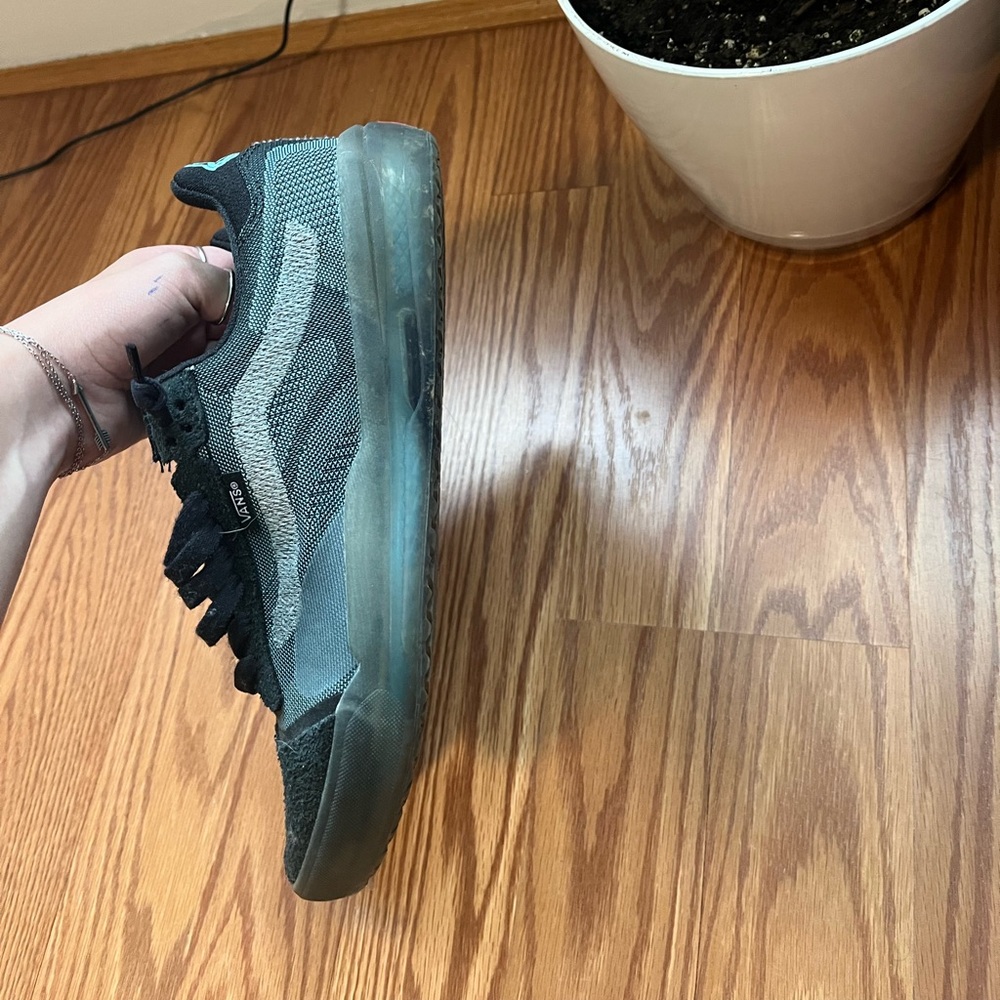 Low vans